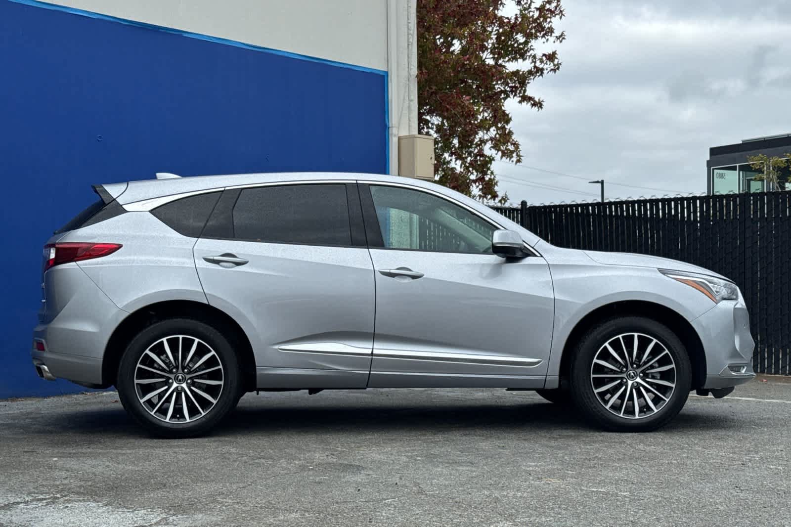 New 2026 Acura RDX w/ Advance Package AWD/4WD image 3