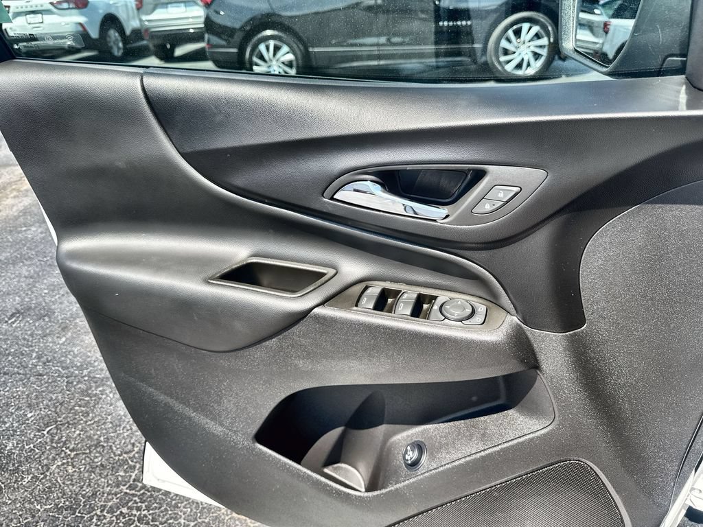 Used 2024 Chevrolet Equinox LT w/ LPO, Floor Liner Package AWD/4WD image 13