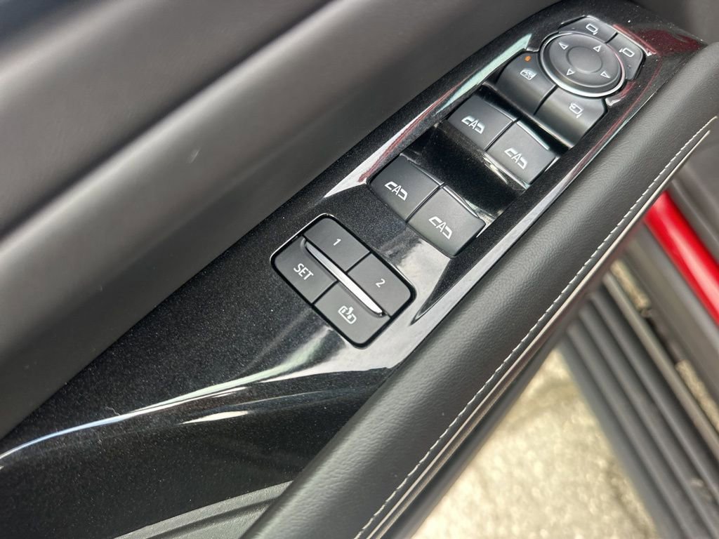 Used 2024 Cadillac Escalade ESV Premium Luxury Platinum image 11