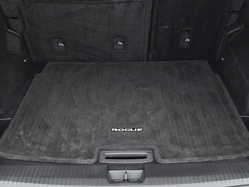 Certified 2023 Nissan Rogue SV FWD image 9