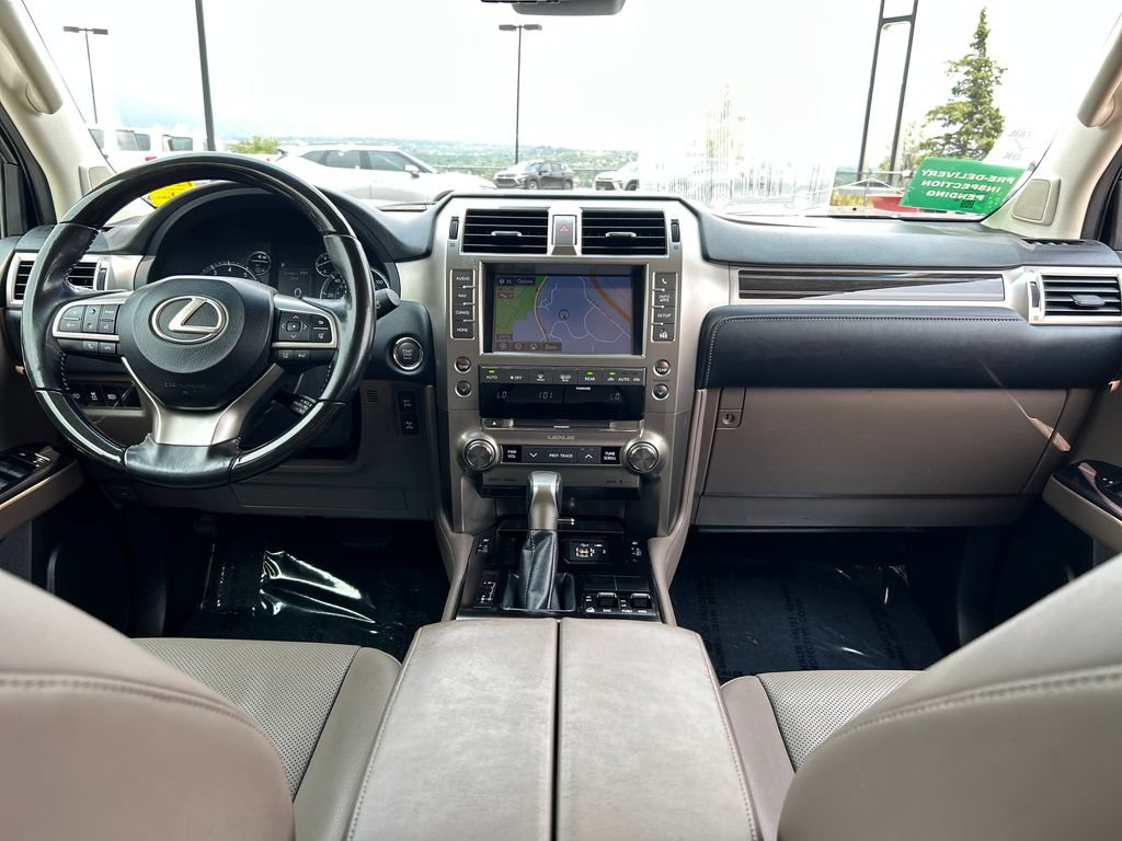 Used 2020 Lexus GX 460 Premium w/ Premium Package AWD/4WD image 6
