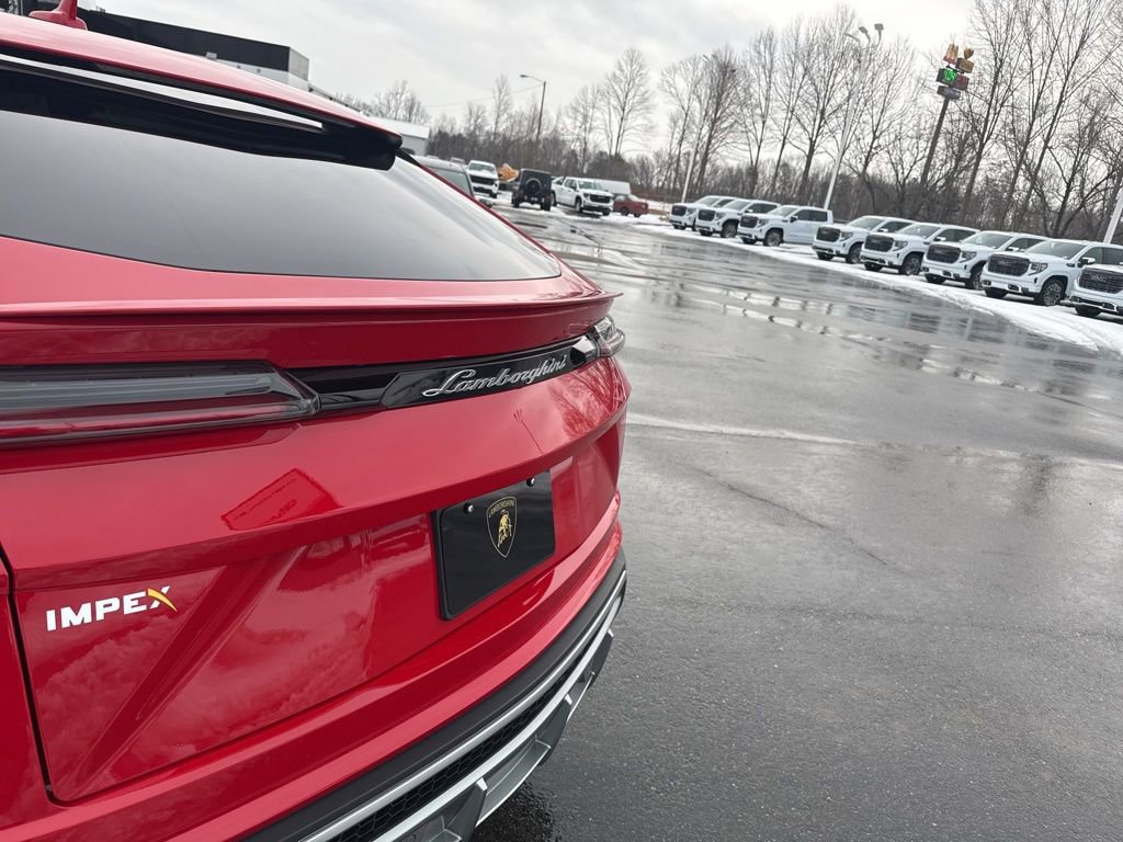 Used 2022 Lamborghini Urus image 35
