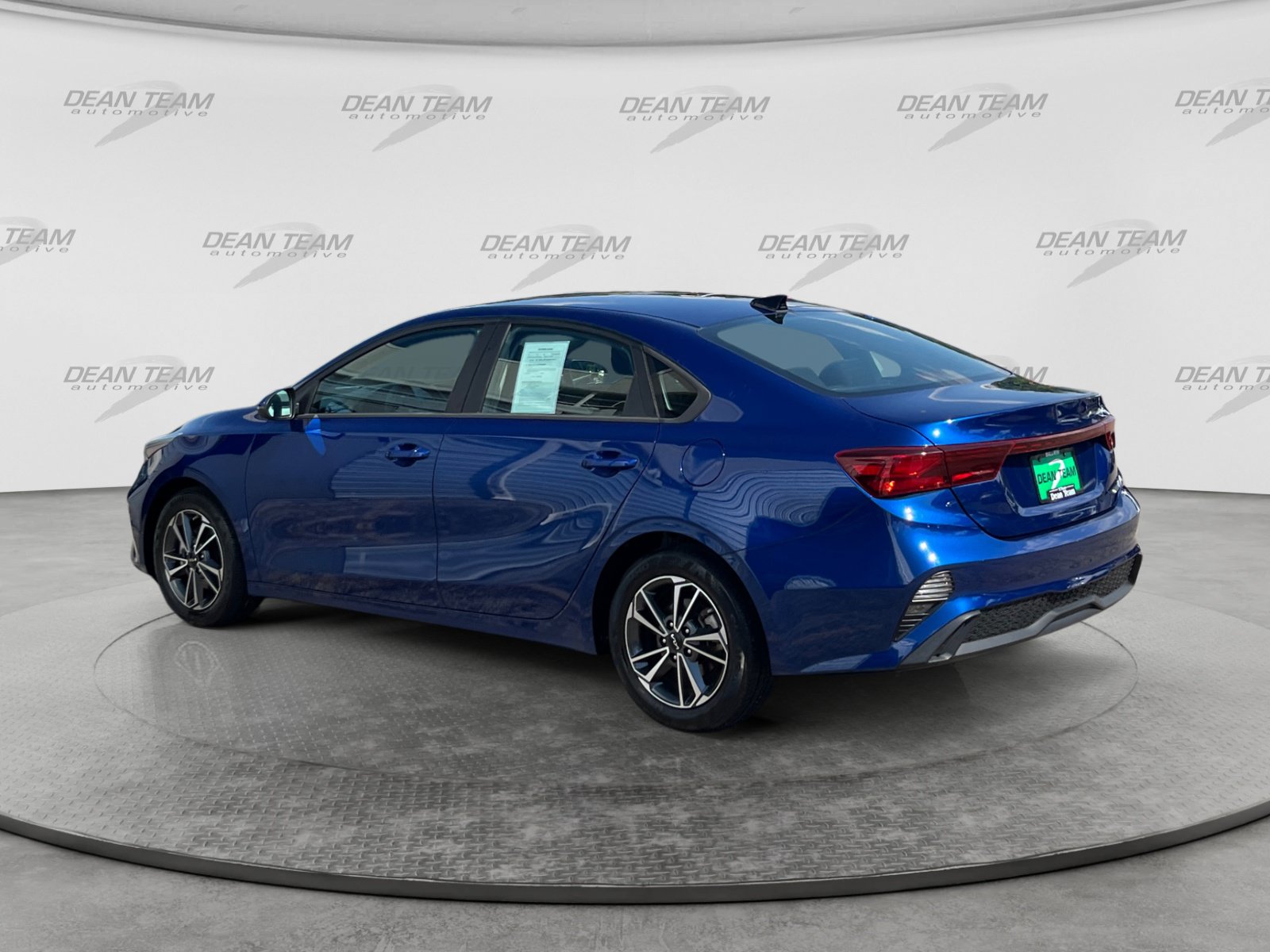 Used 2022 Kia Forte LXS w/ LXS Technology Package FWD image 5