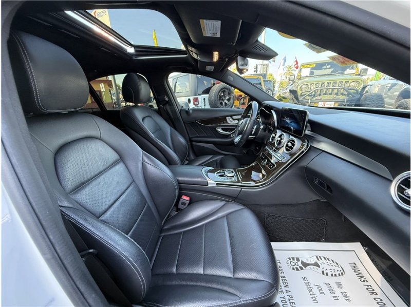 Used 2020 Mercedes-Benz C 300 Sedan image 30