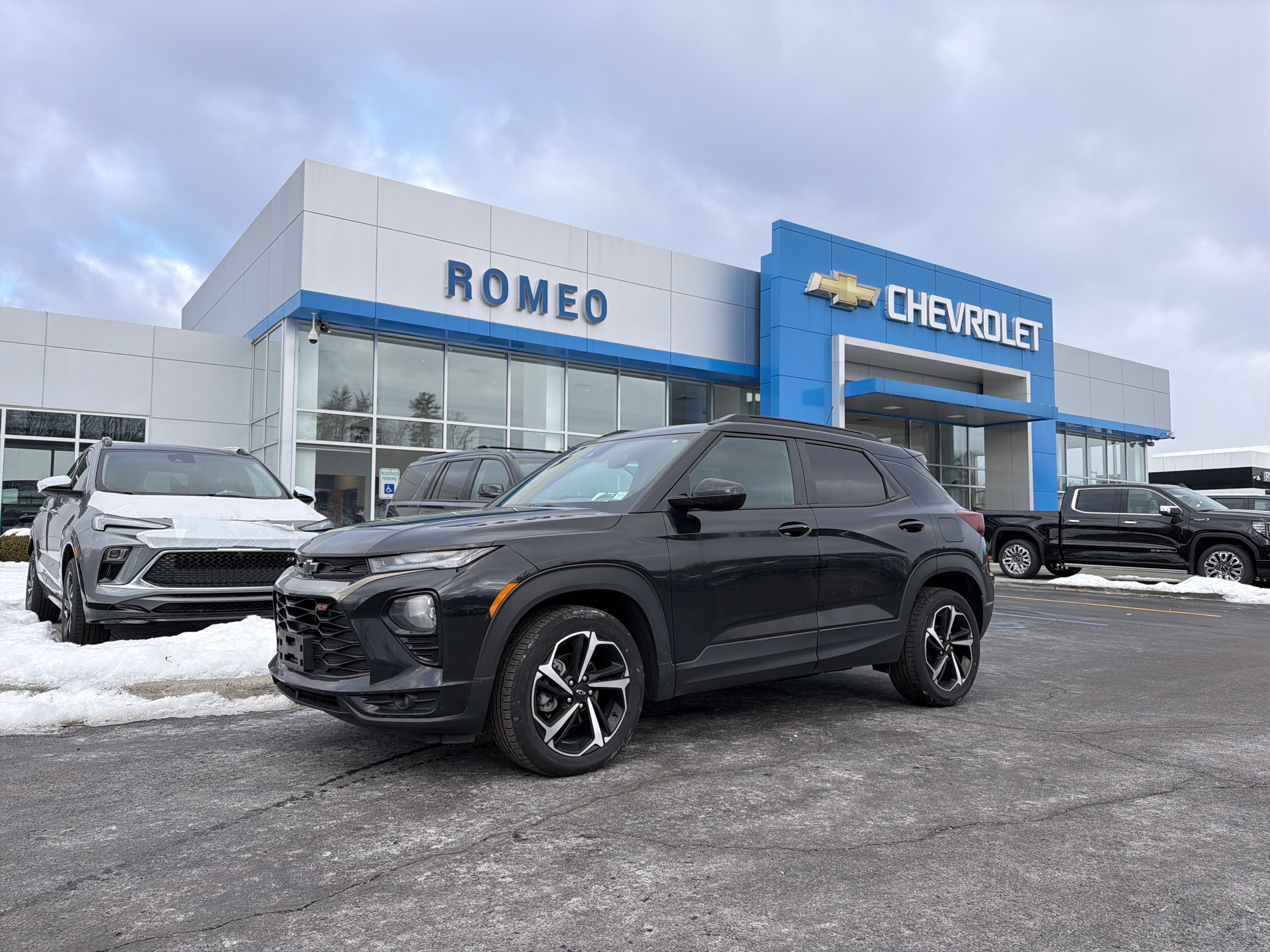 Used 2023 Chevrolet TrailBlazer RS w/ Technology Package image 1