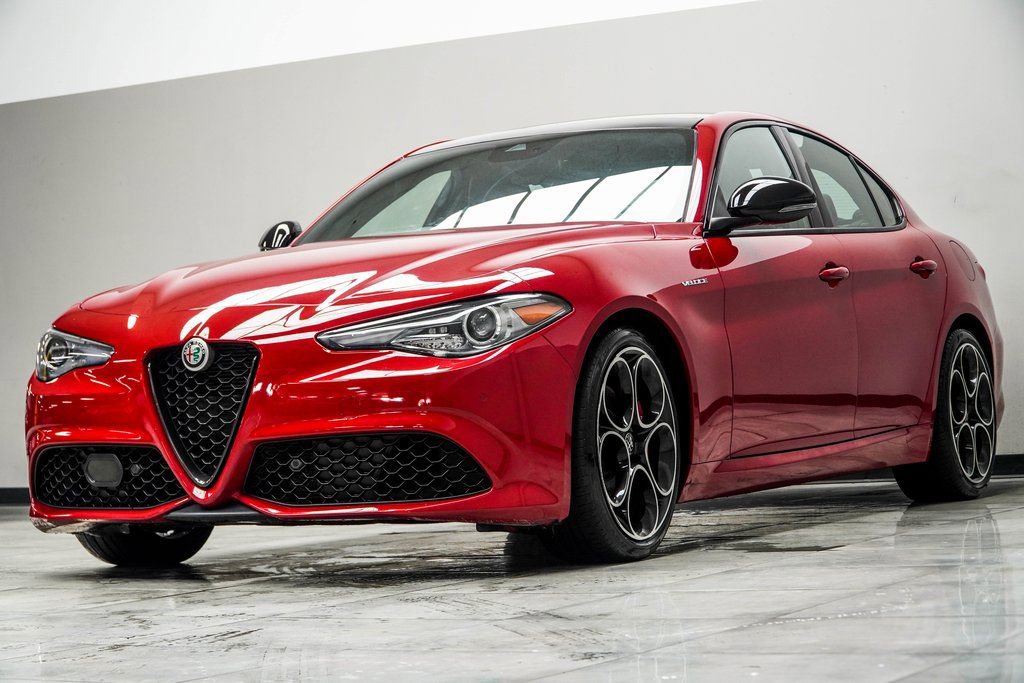 Used 2023 Alfa Romeo Giulia Veloce image 9