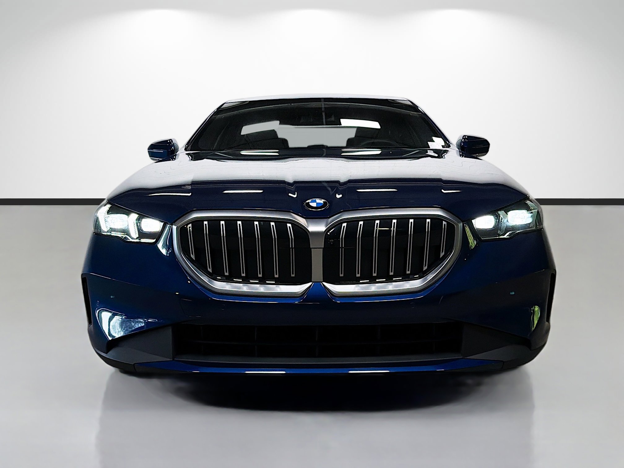 Used 2026 BMW 530i RWD image 8