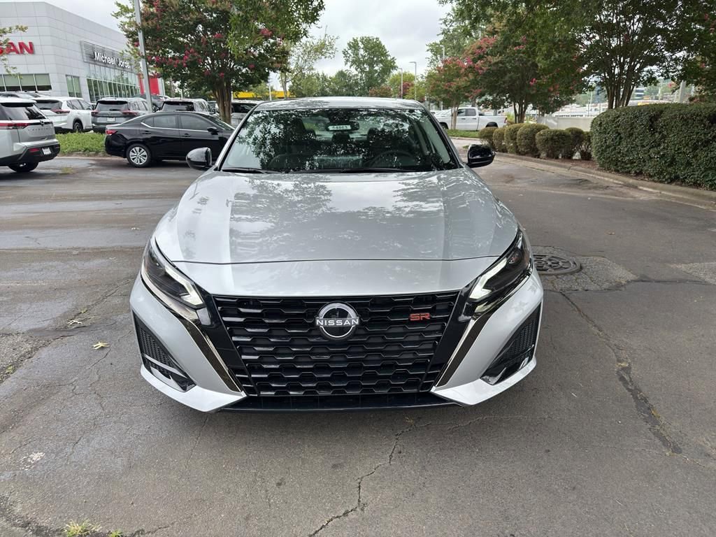 New 2025 Nissan Altima 2.5 SR w/ SR Premium Package image 2