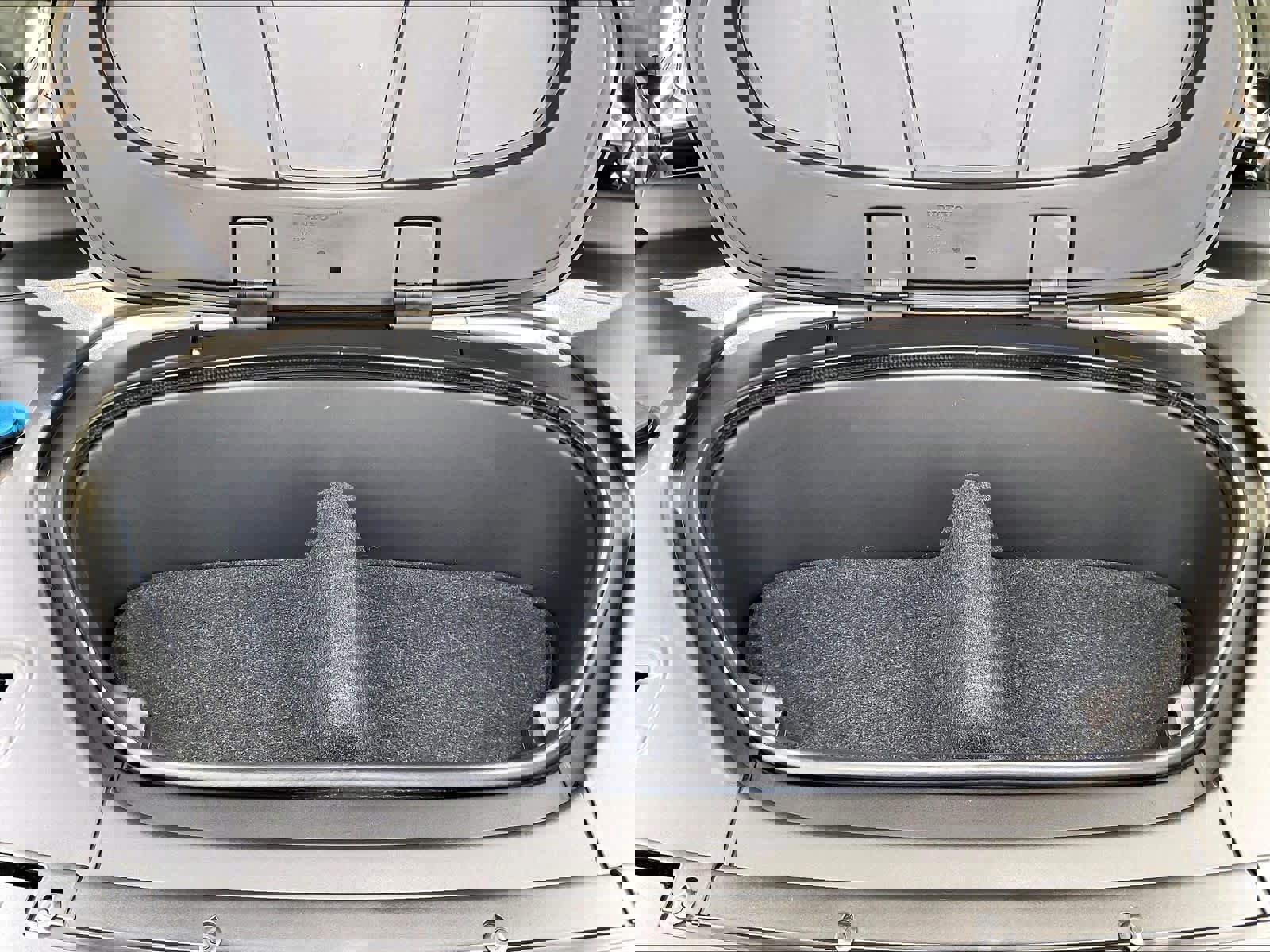 Used 2023 Volvo XC40 Recharge Plus w/ Protection Package Premier image 34