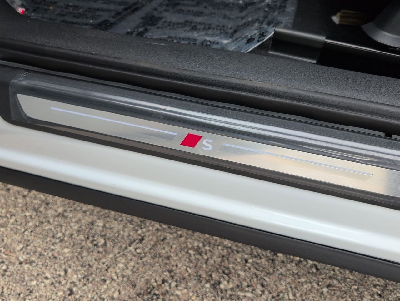 New 2025 Audi SQ5 Prestige image 12