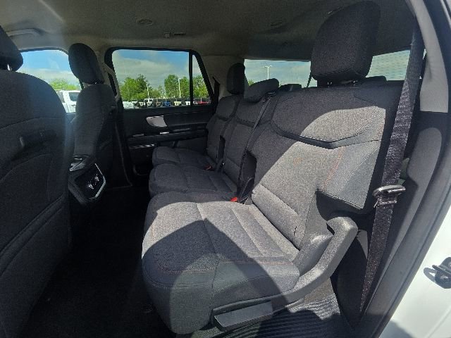 Used 2025 Ford Expedition Max Active AWD/4WD image 21