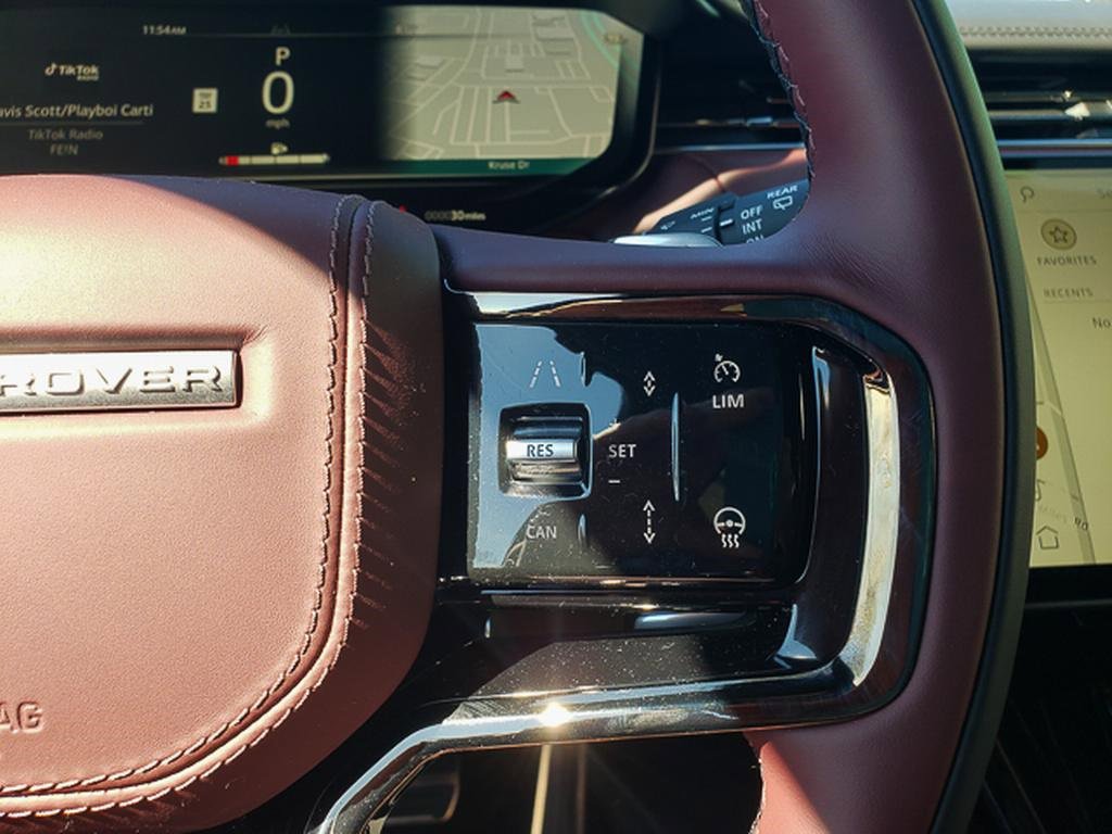 New 2025 Land Rover Range Rover Sport Dynamic SE image 18
