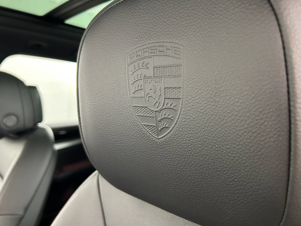 Certified 2026 Porsche Cayenne AWD/4WD image 16