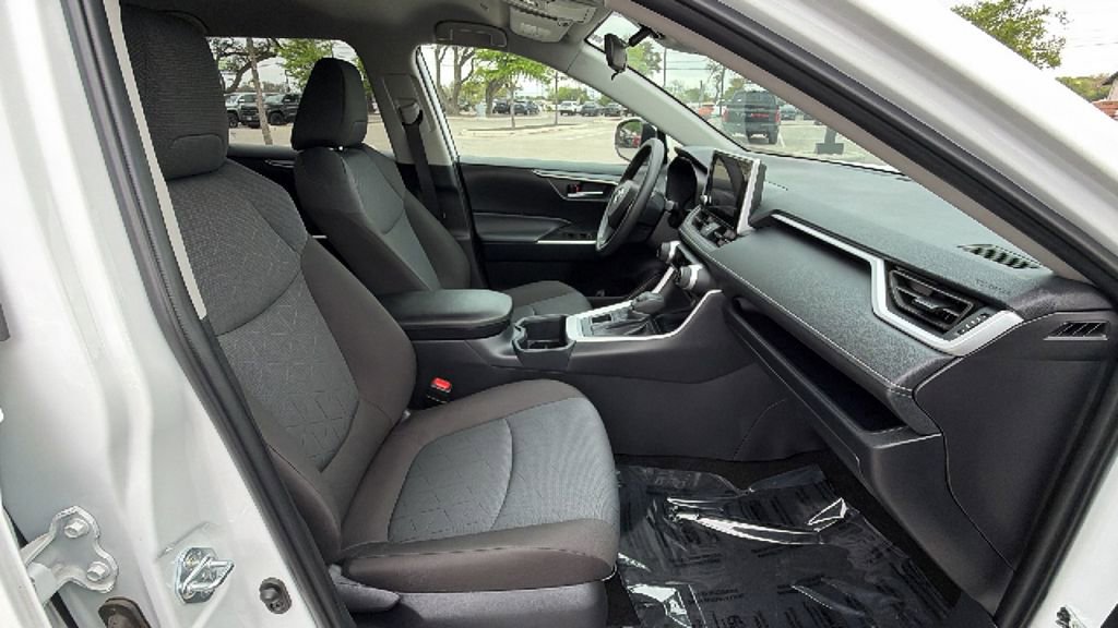 Certified 2025 Toyota RAV4 XLE image 38