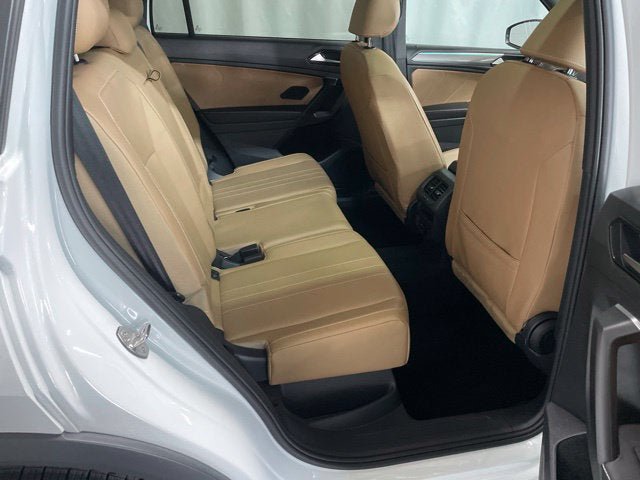 Certified 2024 Volkswagen Tiguan SE R-Line AWD/4WD image 6