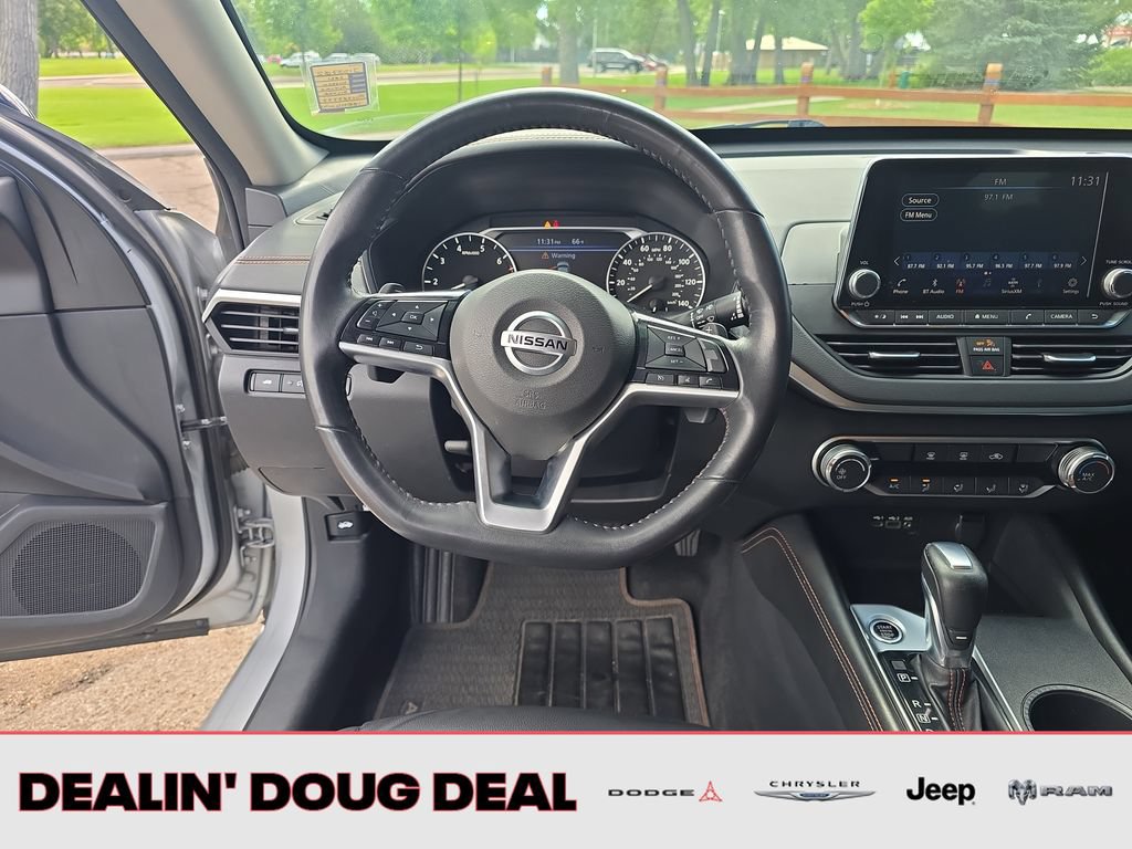 Used 2021 Nissan Altima 2.5 SR AWD/4WD image 13