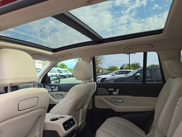 Used 2020 Mercedes-Benz GLS 450 4MATIC image 27
