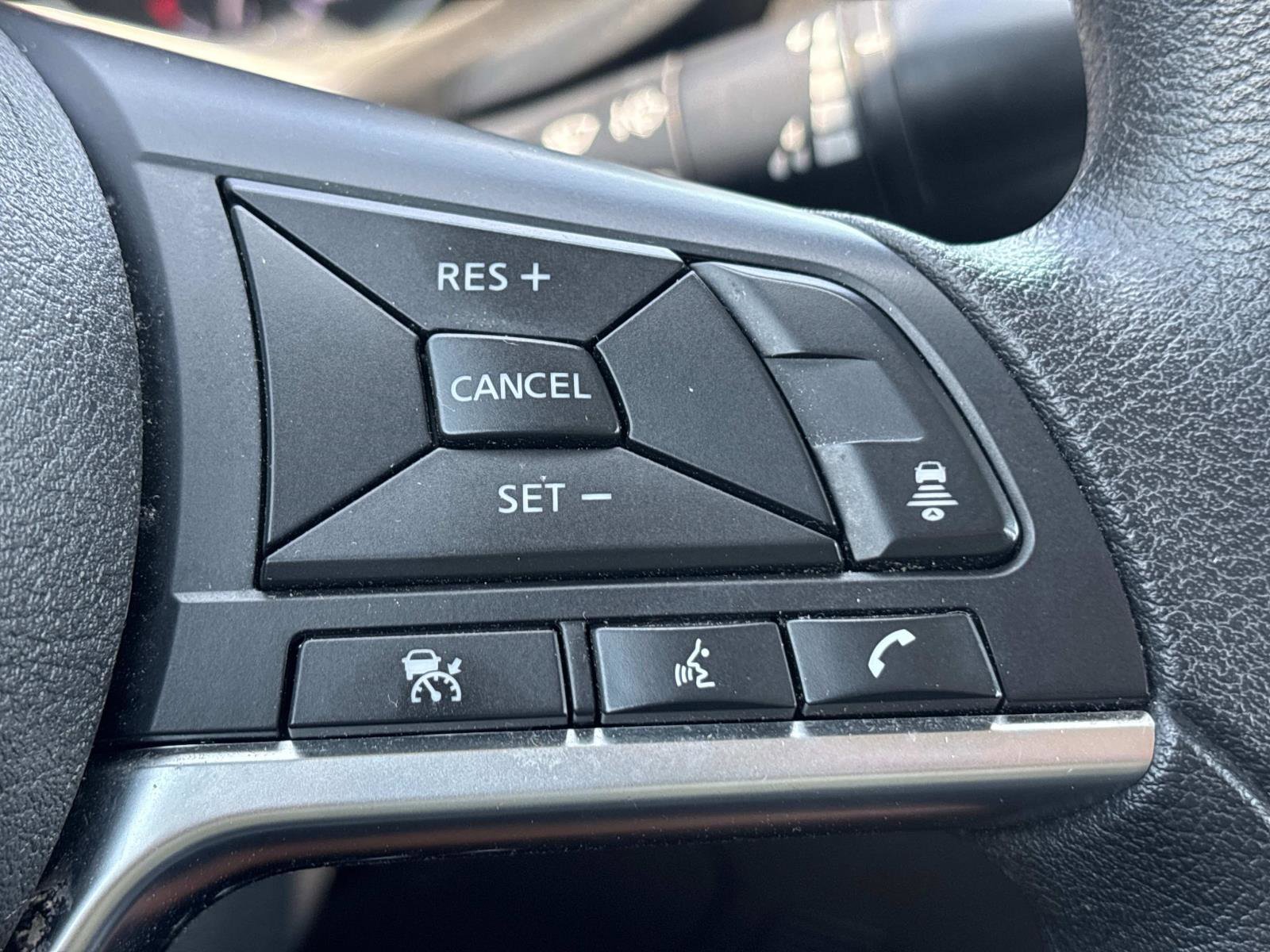 Used 2023 Nissan Sentra SV image 9