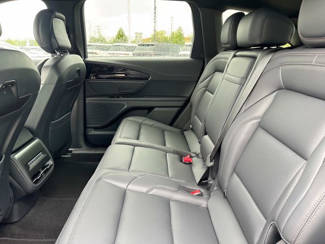 New 2025 Lincoln Nautilus Premier w/ Jet Appearance Package image 16