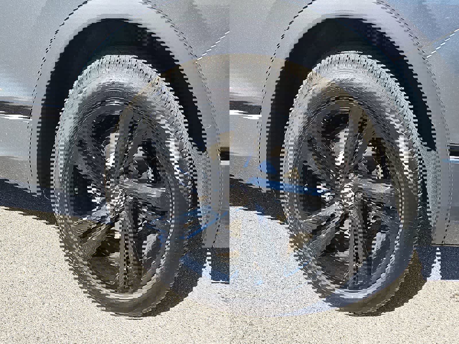 Used 2024 Volkswagen Tiguan SE R-Line image 14