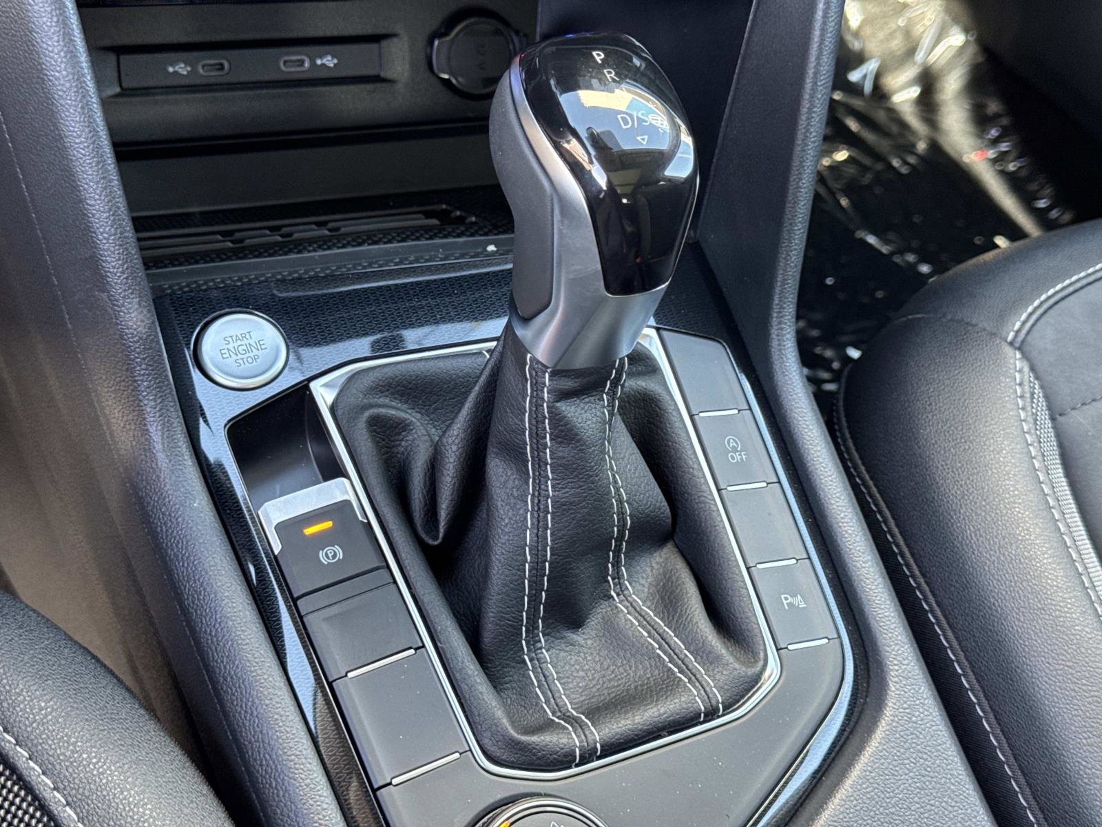 New 2026 Volkswagen Taos SE image 16