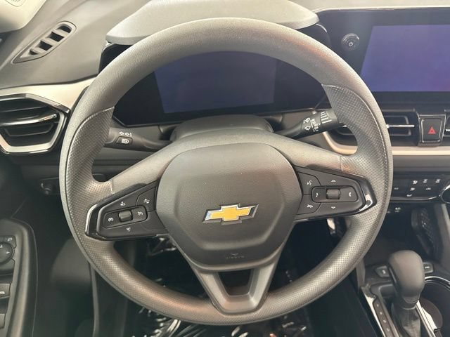 Used 2025 Chevrolet TrailBlazer LT AWD/4WD image 28