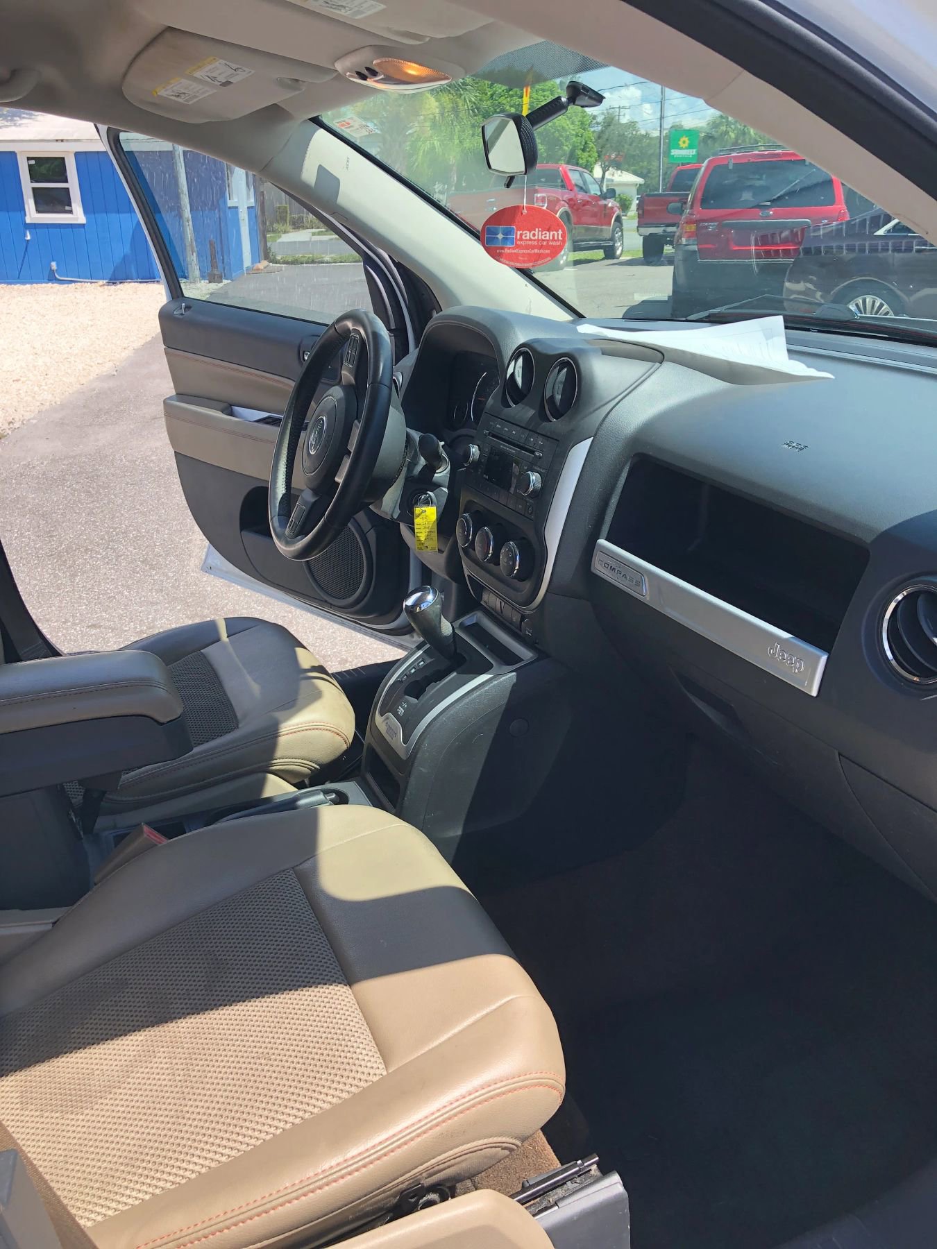 Used 2014 Jeep Compass Latitude image 17