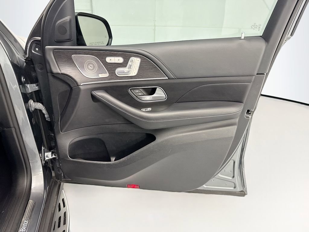 Used 2022 Mercedes-Benz GLS 450 4MATIC image 24
