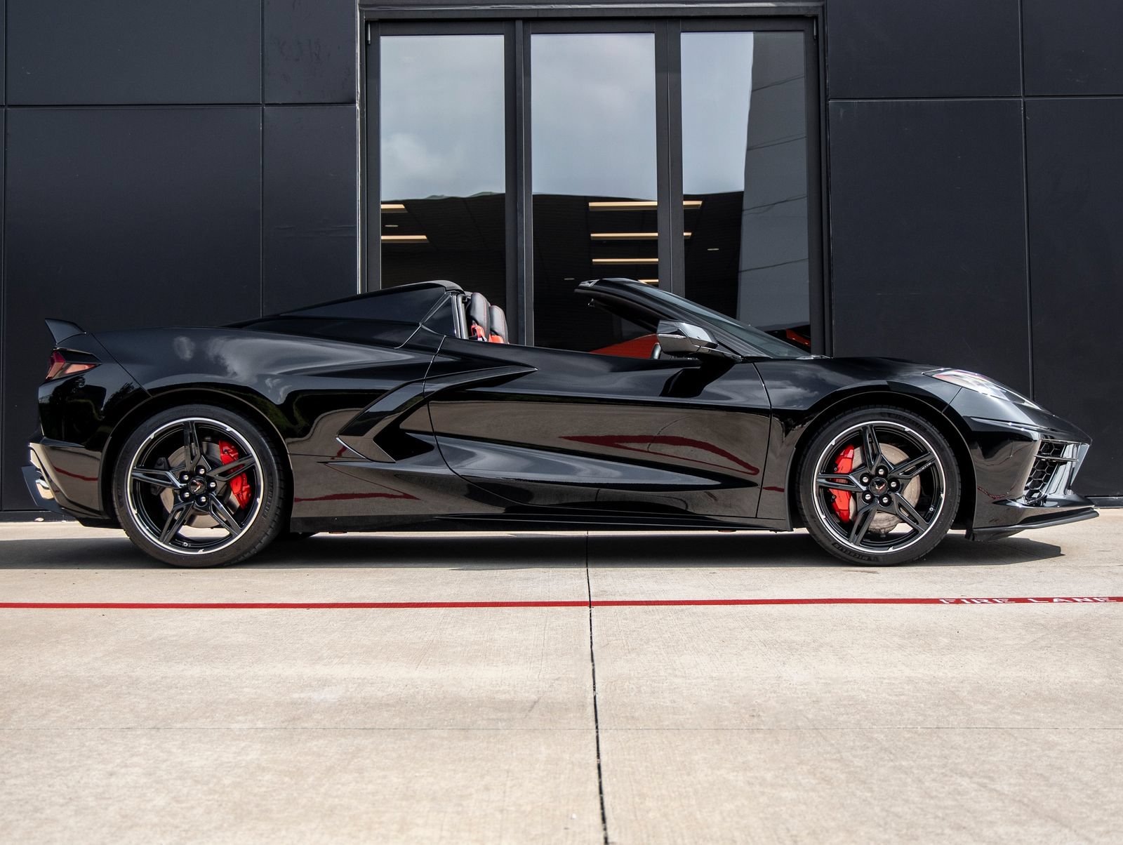 Used 2021 Chevrolet Corvette Stingray Preferred Conv w/ Z51 Performance Package RWD image 10