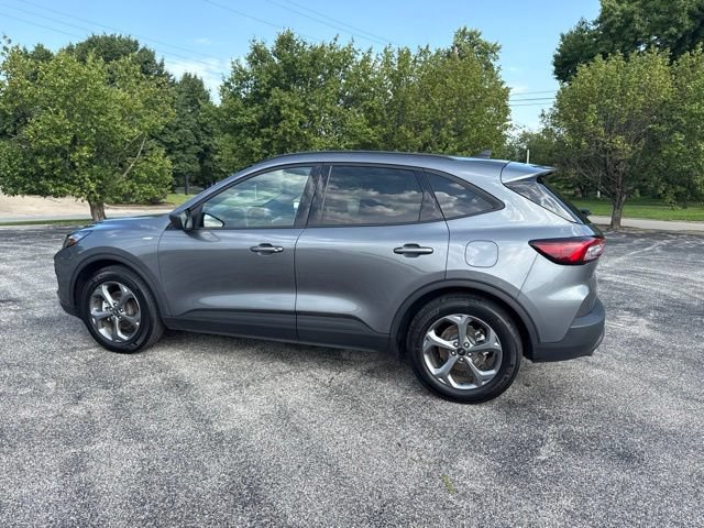 Used 2025 Ford Escape ST-Line FWD image 4