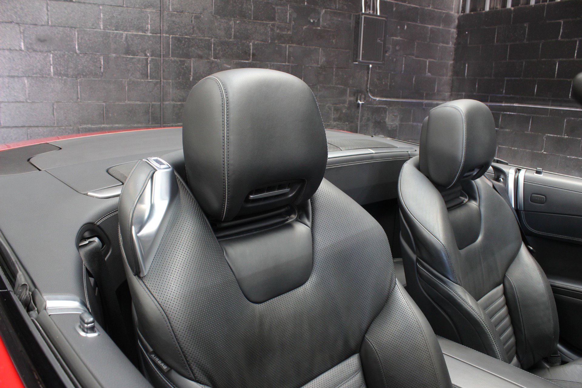 Used 2017 Mercedes-Benz SL 550 w/ Driver Assistance Package image 44