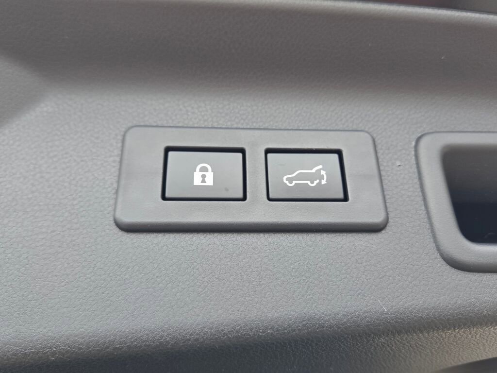 Used 2025 Subaru Forester Touring image 20