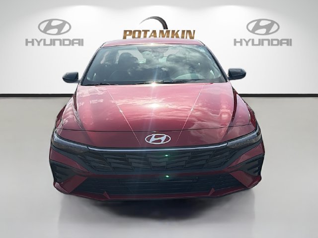 Certified 2026 Hyundai Elantra Sport FWD image 3