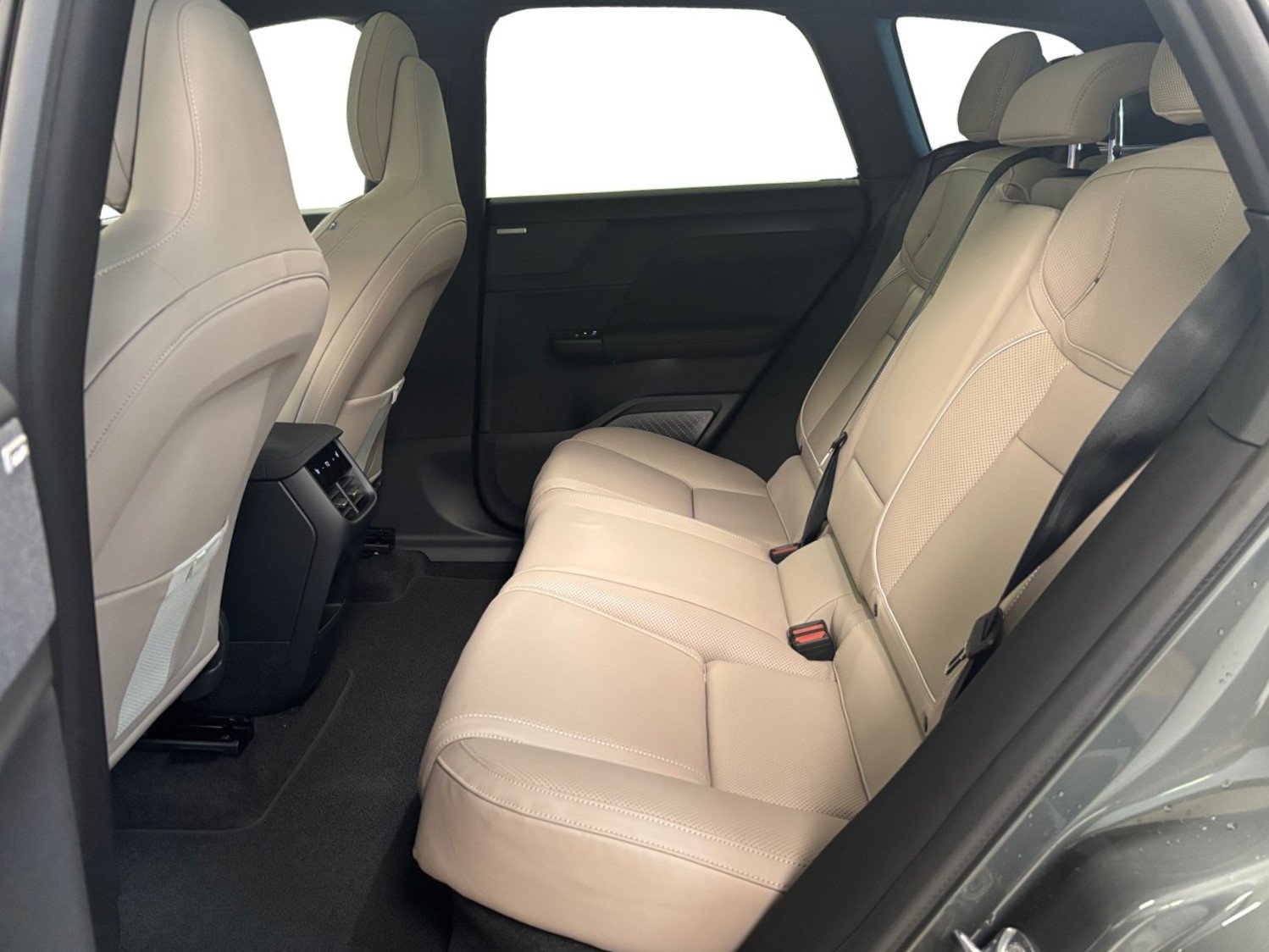 New 2027 Volvo EX60 Ultra AWD/4WD image 12