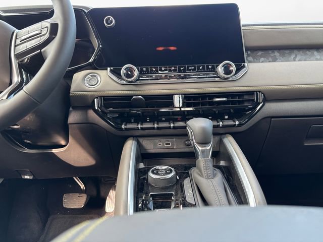 New 2025 Chevrolet Colorado ZR2 w/ Off-Road Front Bumper Package image 11