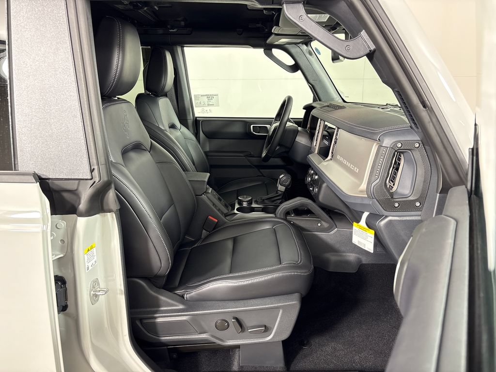 New 2026 Ford Bronco Outer Banks w/ Sasquatch Package AWD/4WD image 5