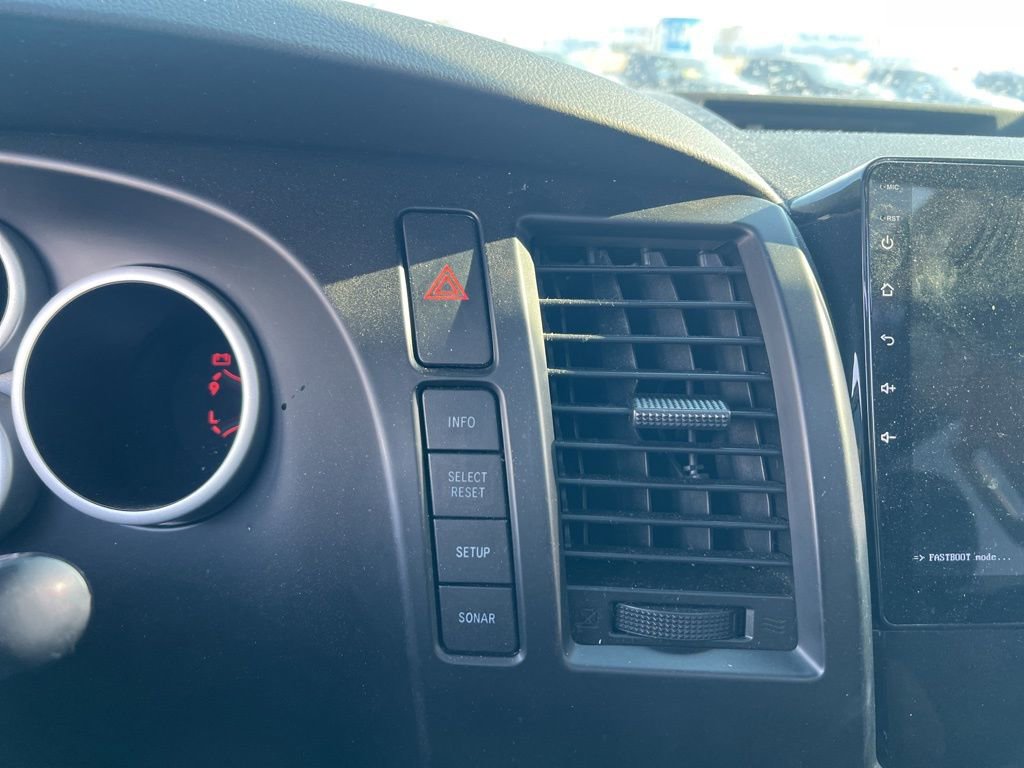 Used 2012 Toyota Tundra 4x4 CrewMax image 22