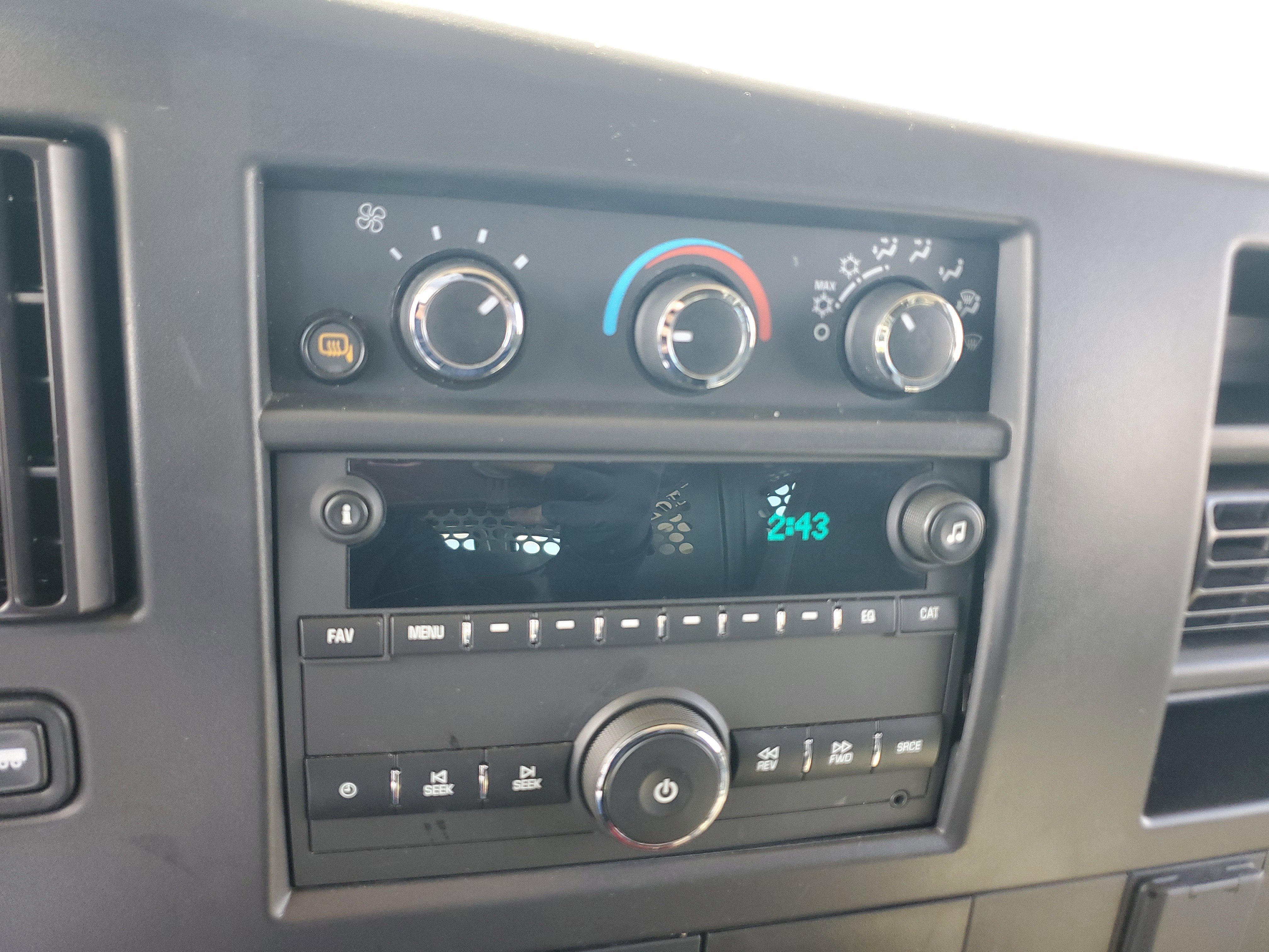 Used 2024 Chevrolet Express 2500 w/ Driver Convenience Package image 21