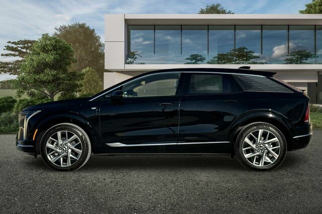 New 2027 Cadillac Optiq Luxury w/ LPO, Floor Liner Package AWD/4WD image 7