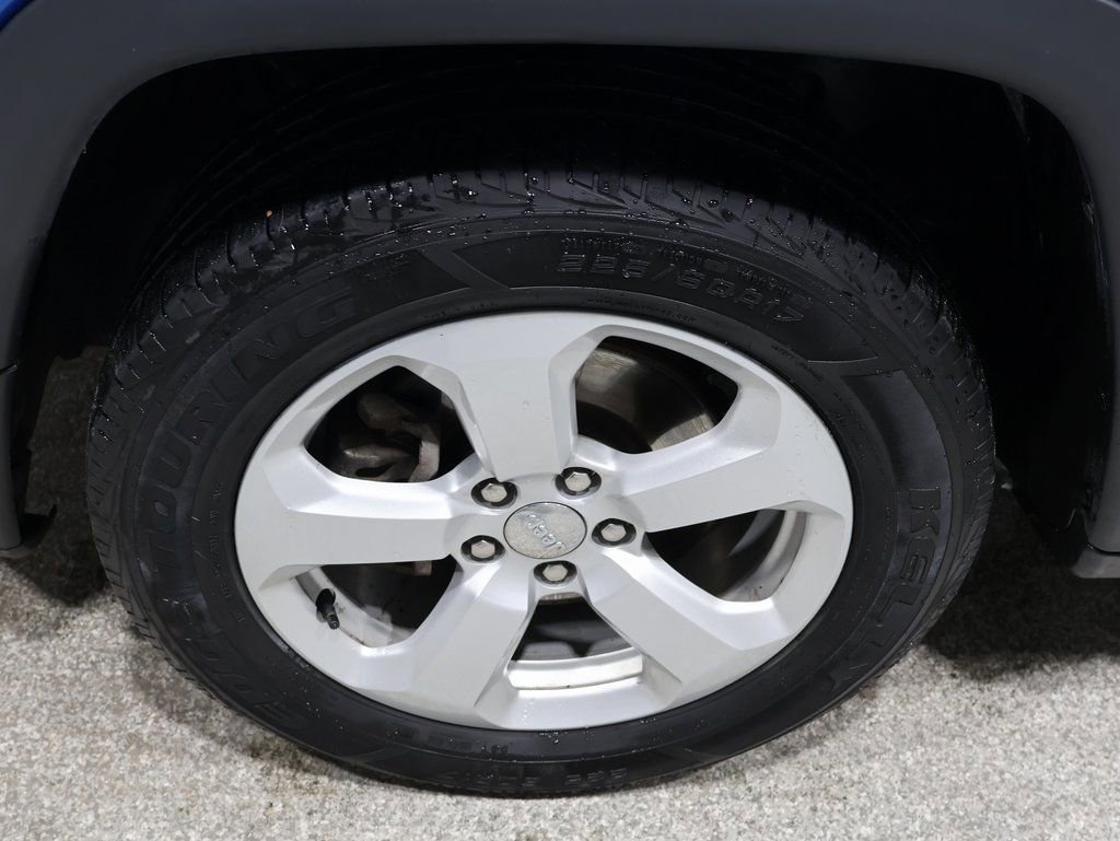 Used 2019 Jeep Compass Latitude w/ Popular Equipment Group image 9