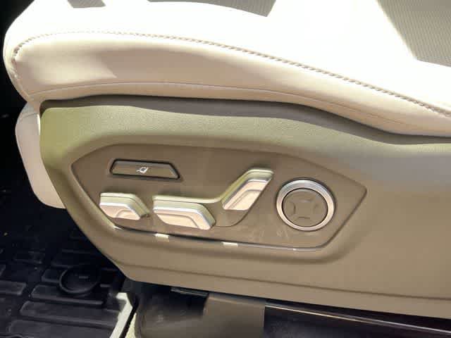 Used 2025 Hyundai Santa Fe Calligraphy AWD/4WD image 31