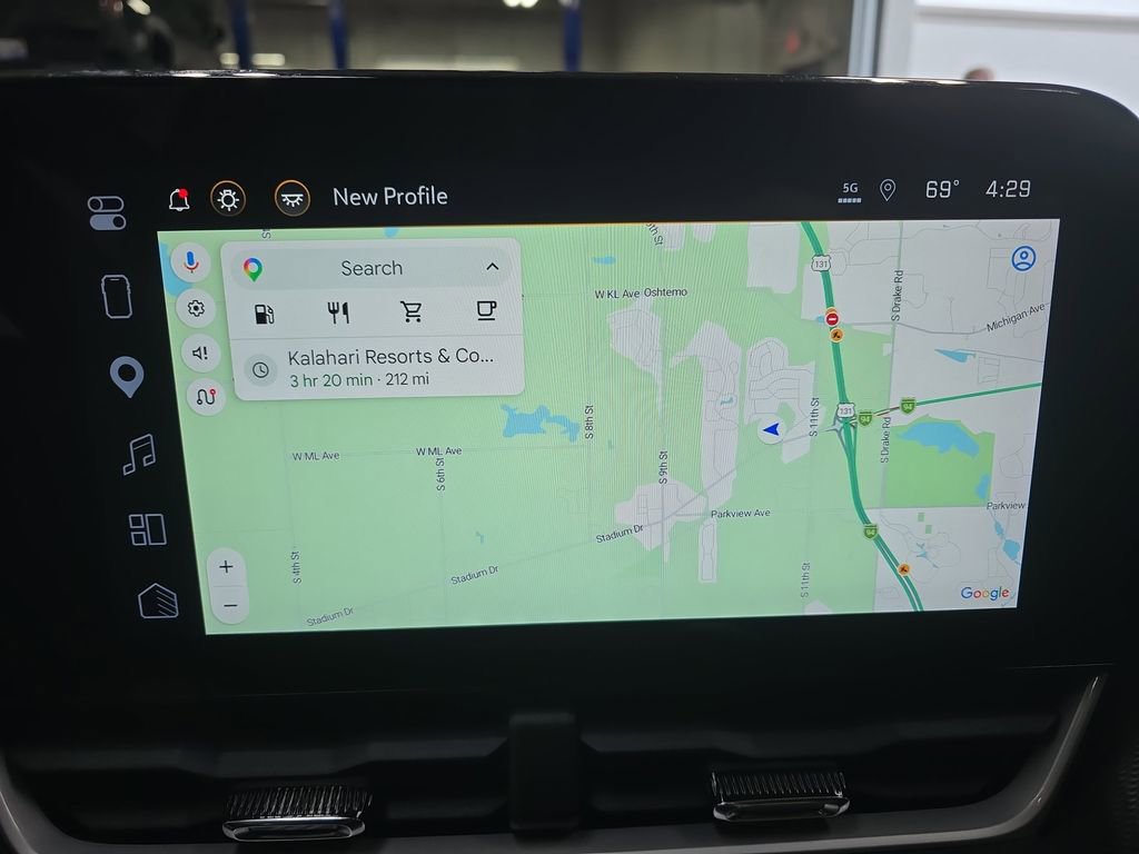 Used 2025 Chevrolet Equinox LT w/ Safety and Technology Package image 24