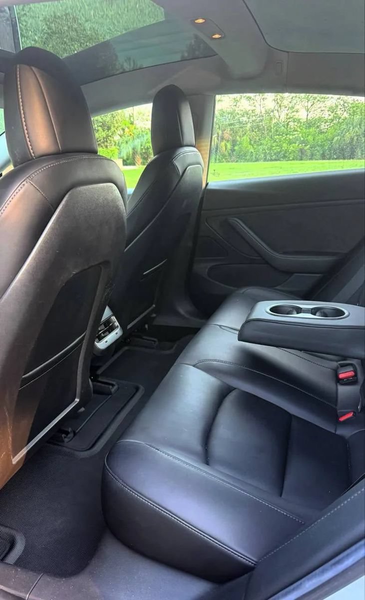Used 2018 Tesla Model 3 Mid Range RWD image 9