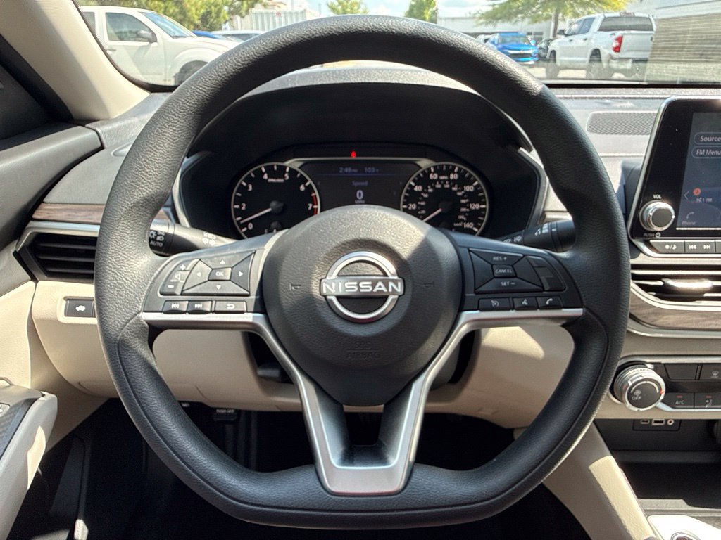 Certified 2025 Nissan Altima 2.5 SV FWD image 23