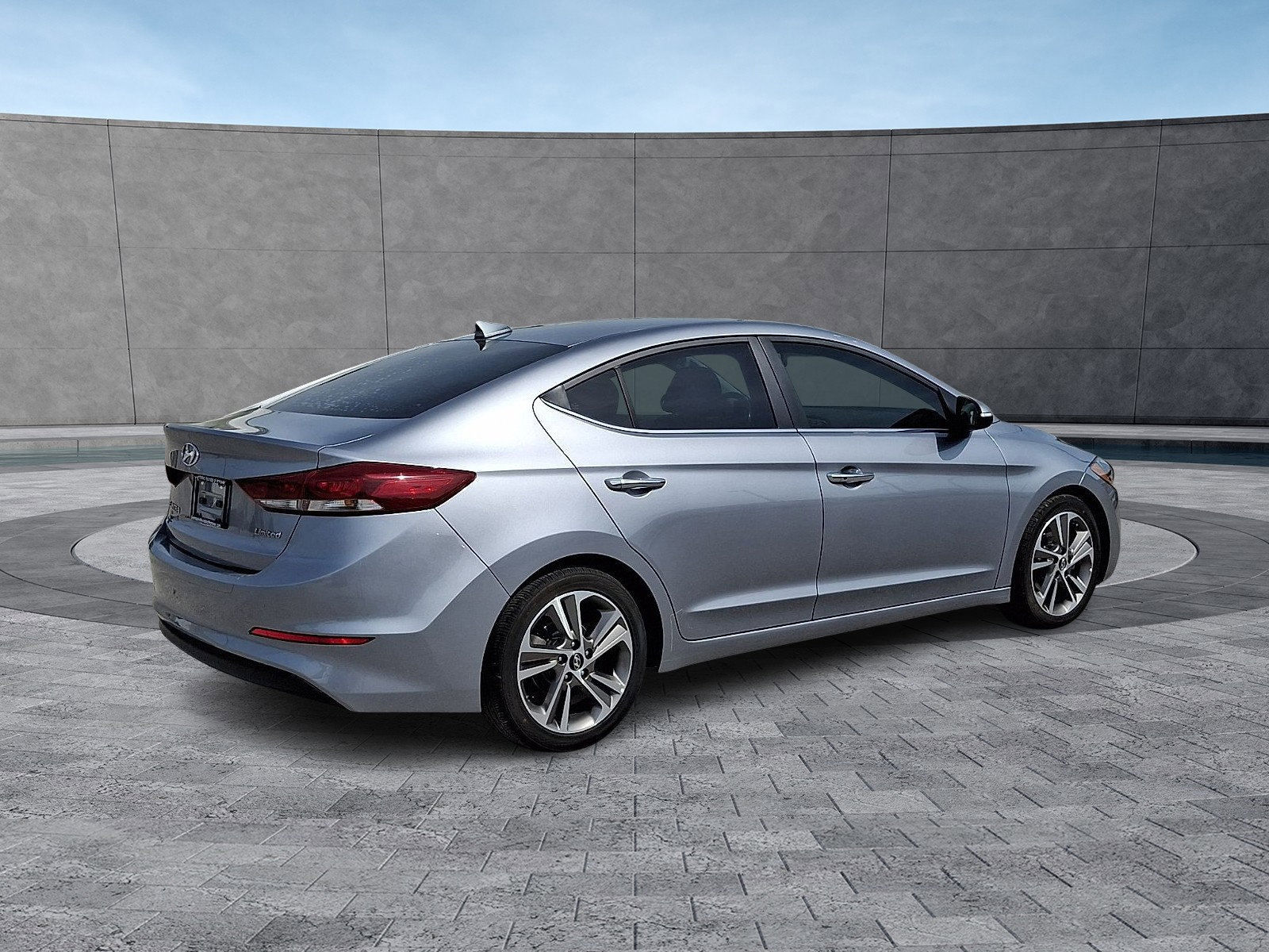 Used 2017 Hyundai Elantra Limited FWD image 11