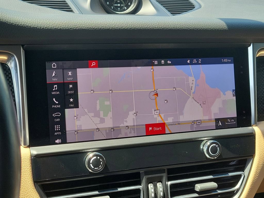 Certified 2022 Porsche Macan image 31