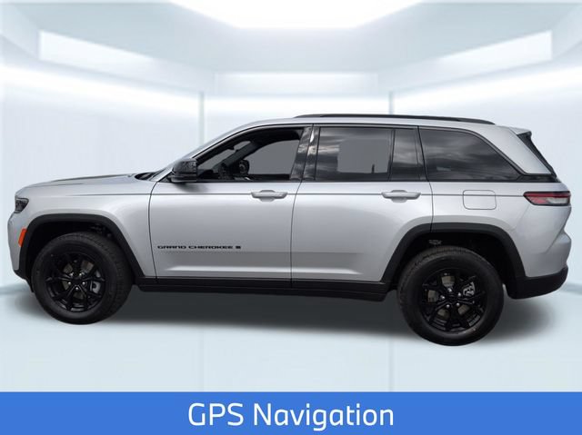 New 2026 Jeep Grand Cherokee Altitude RWD image 2