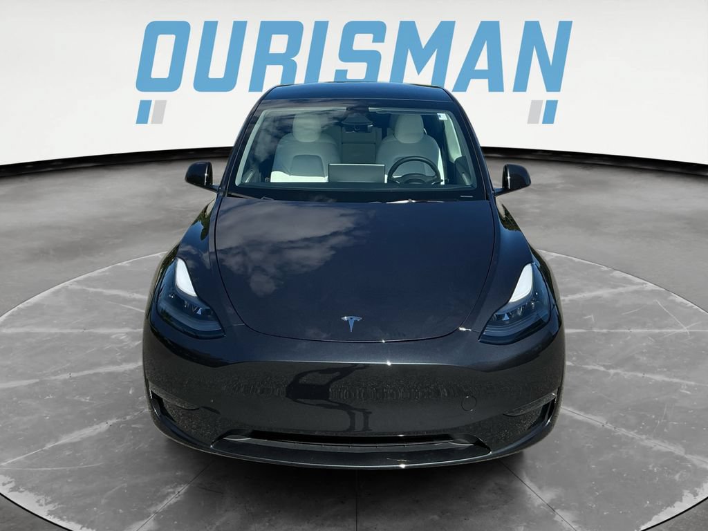 Used 2024 Tesla Model Y Long Range RWD image 9
