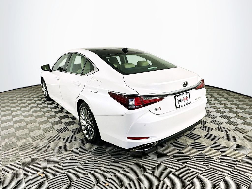 Used 2020 Lexus ES 350 Luxury w/ Accessory Package 2 image 9