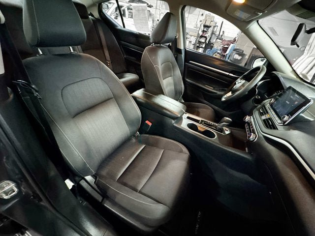 Used 2022 Nissan Altima 2.5 SV FWD image 22